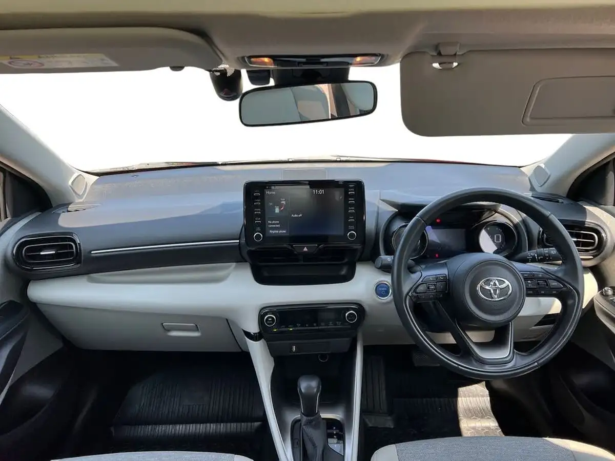 2021-toyota-yaris-15-vvt-i-excel-big-12