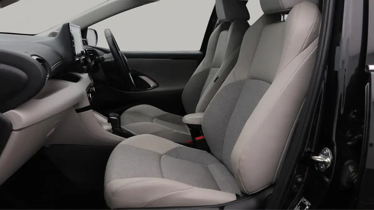 2022-toyota-yaris-15-vvt-i-excel-big-14