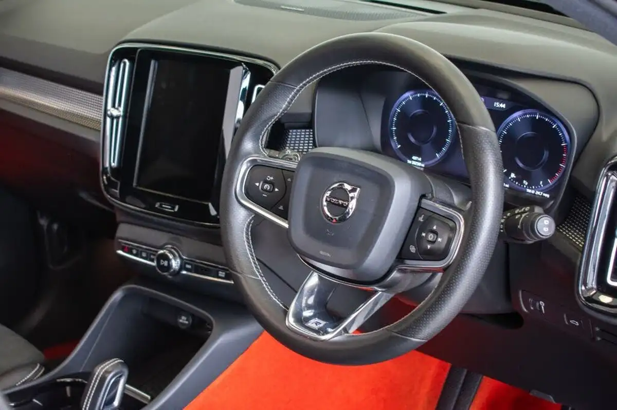 2018-volvo-xc40-20-t5-first-edition-big-21