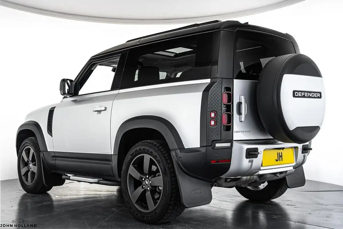 2021-land-rover-90-defender-30-d250-hse-big-1