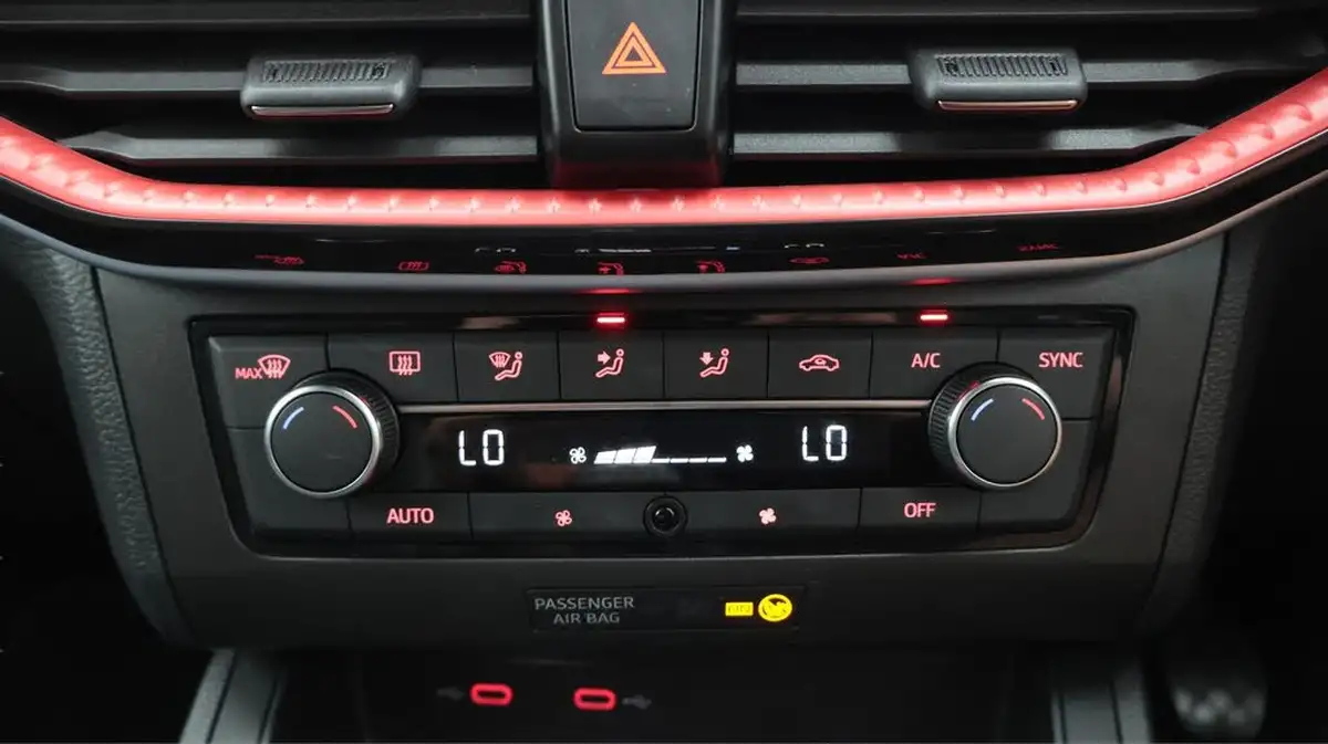 2022-seat-ibiza-10-tsi-fr-sport-110ps-big-12