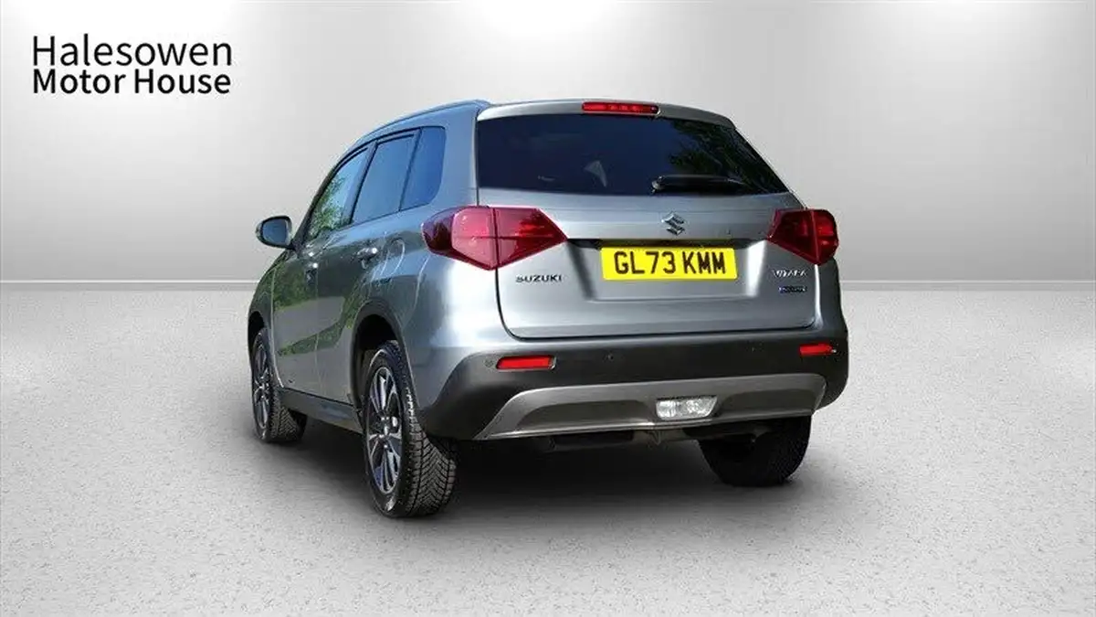 2023-suzuki-vitara-15-sz5-big-3