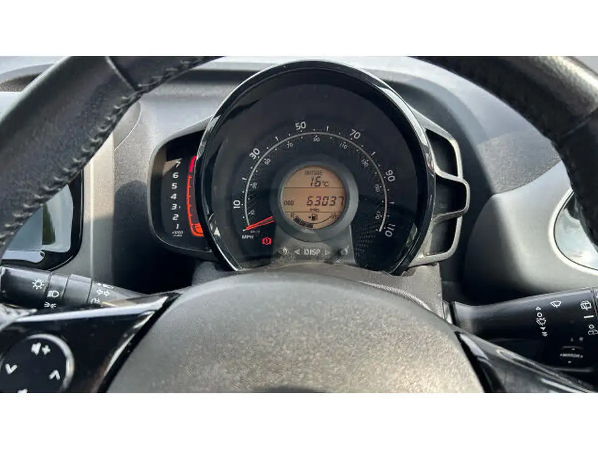 2021-toyota-aygo-10-vvt-i-x-play-tss-big-17