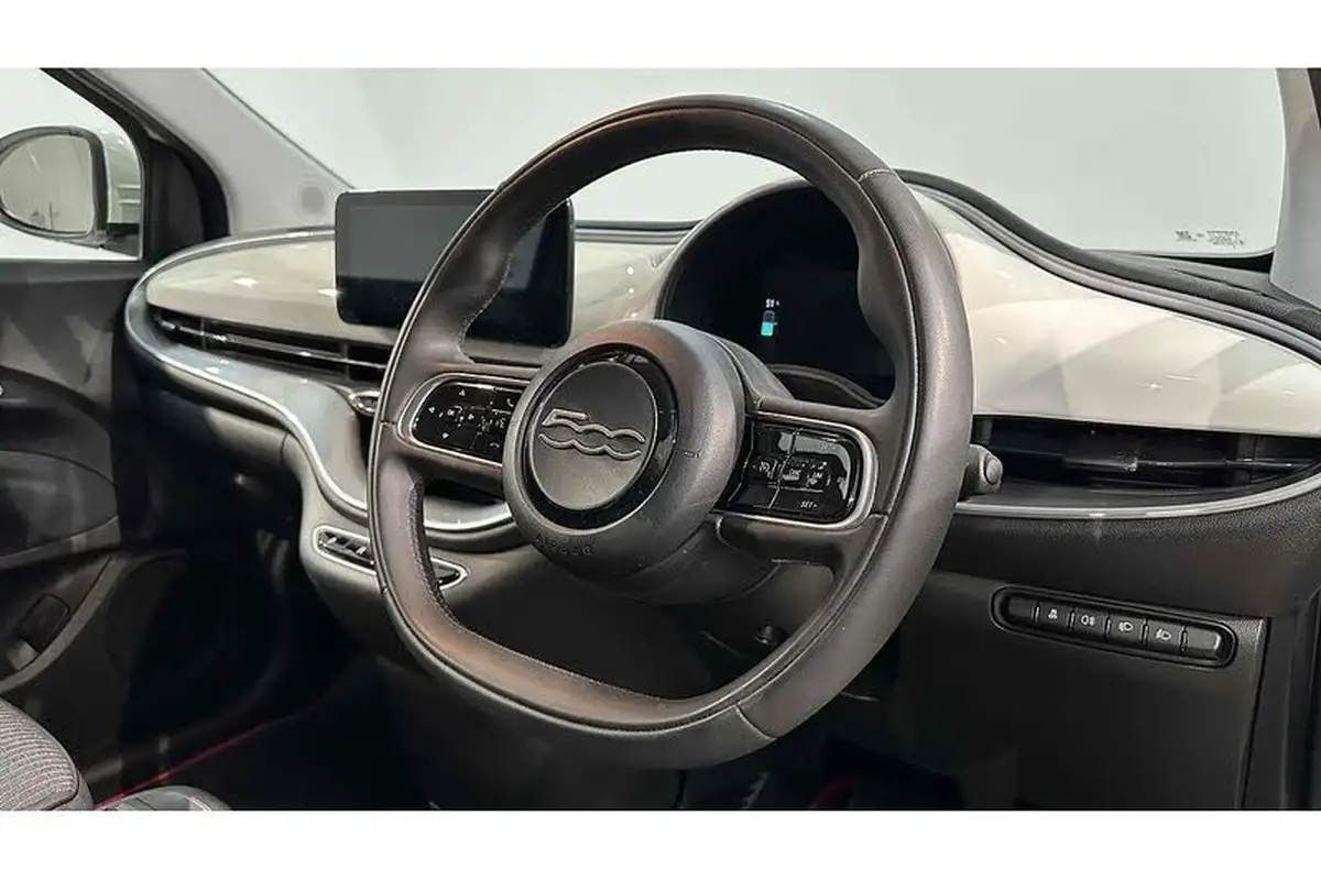 2022-fiat-500-e-icon-117bhp-big-26