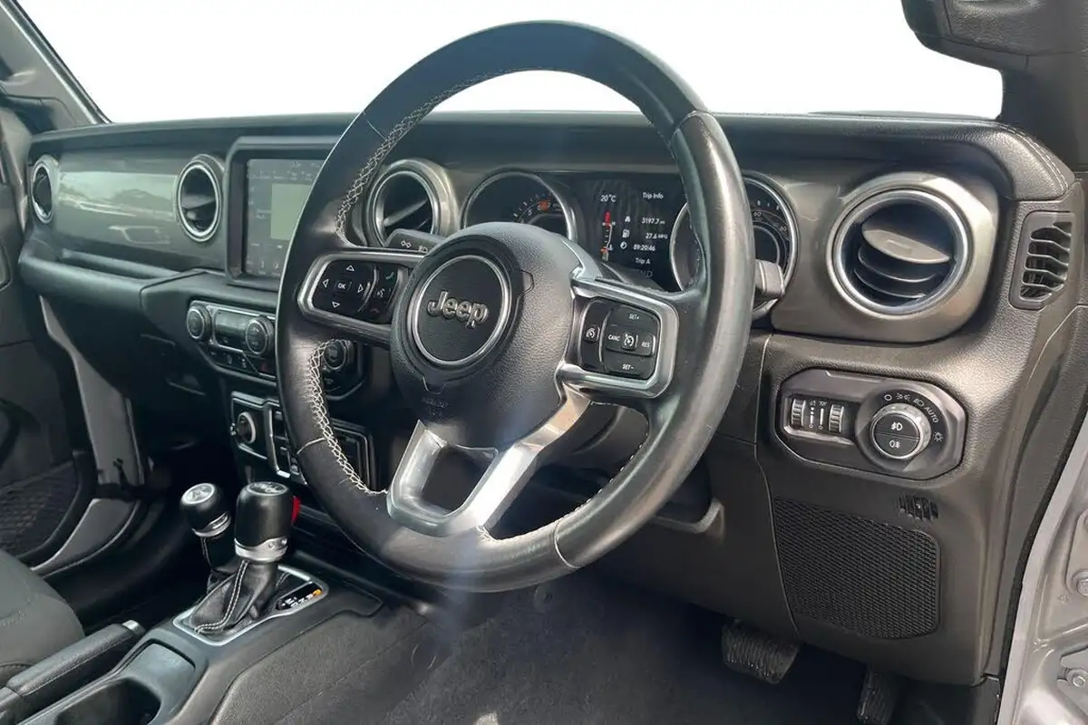 2019-jeep-wrangler-20-gme-sahara-hard-5d-big-5