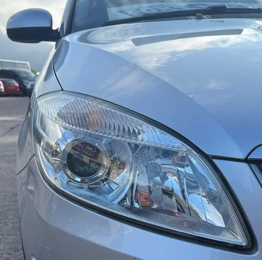 2014-skoda-fabia-16td-elegance-cr-105ps-estate-big-10