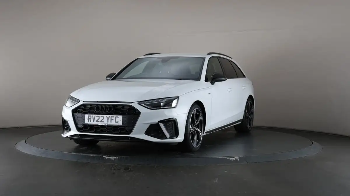 2022-audi-a4-avant-20-35-tfsi-black-edition-s-tronic-big-45