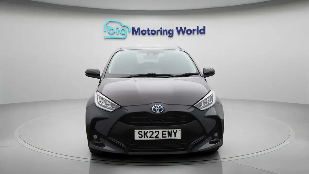 2022-toyota-yaris-15-vvt-i-design-big-2