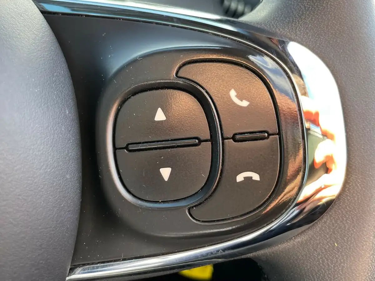 2020-fiat-500-10-lounge-big-36
