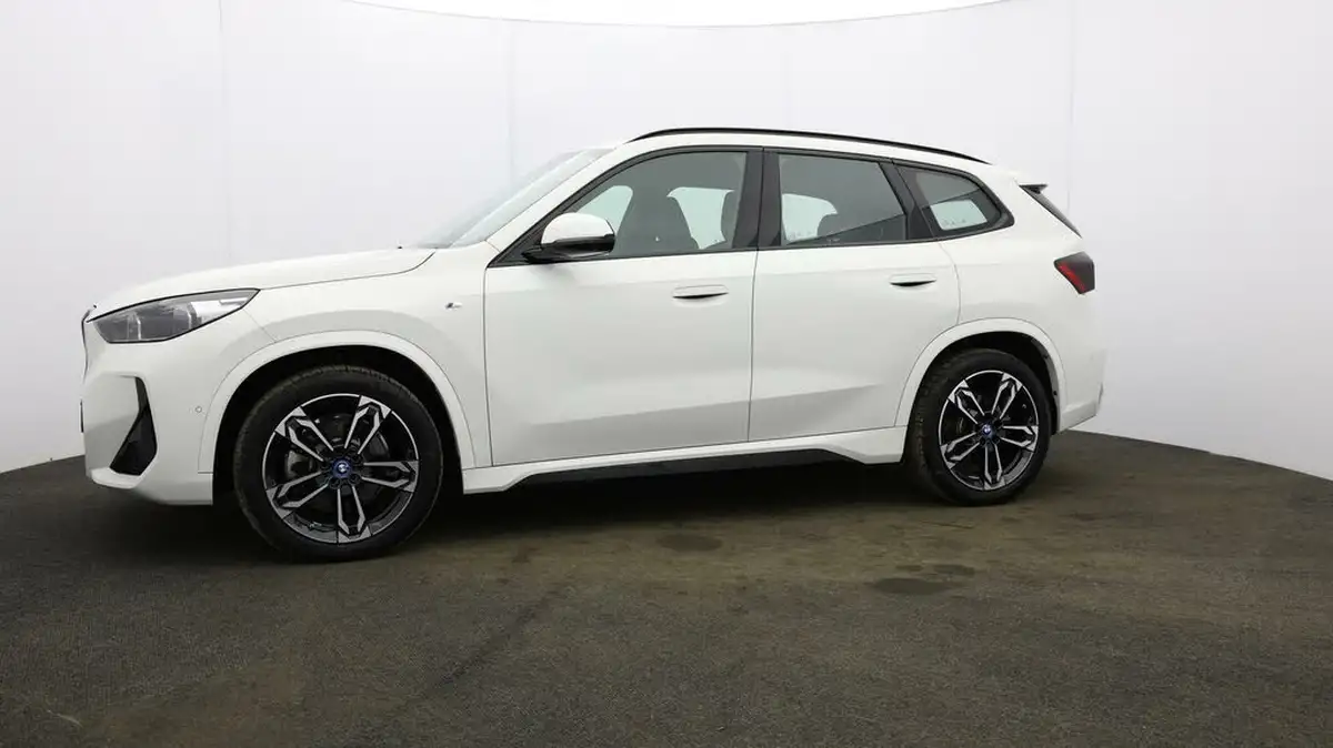 2023-bmw-ix1-e-xdrive30-m-sport-pro-packtech-plus-pack-big-27