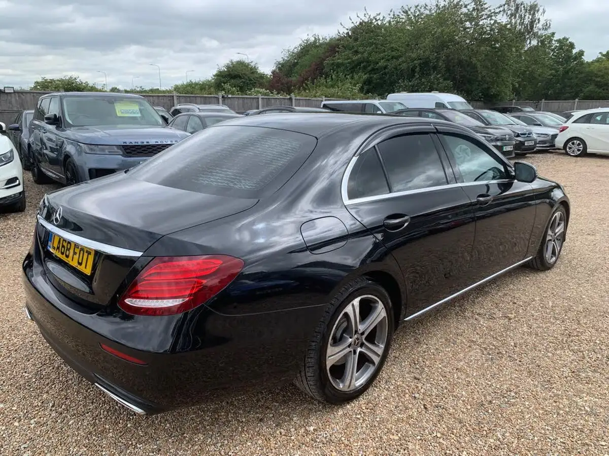 2019-mercedes-benz-e-class-20d-e220d-se-ss-saloon-4d-big-6