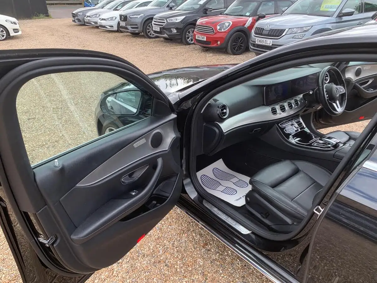 2019-mercedes-benz-e-class-20d-e220d-se-ss-saloon-4d-big-30