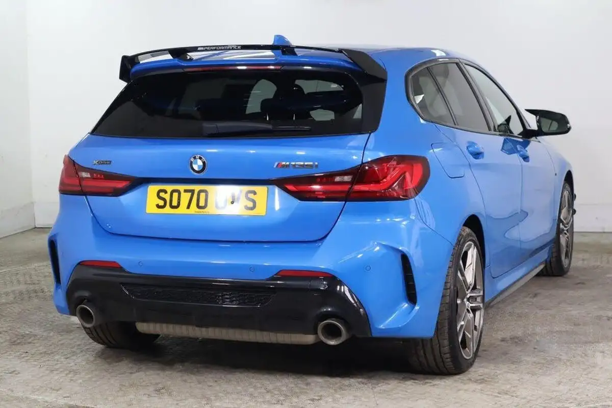 2020-bmw-1-series-20-m135i-xdrive-big-10