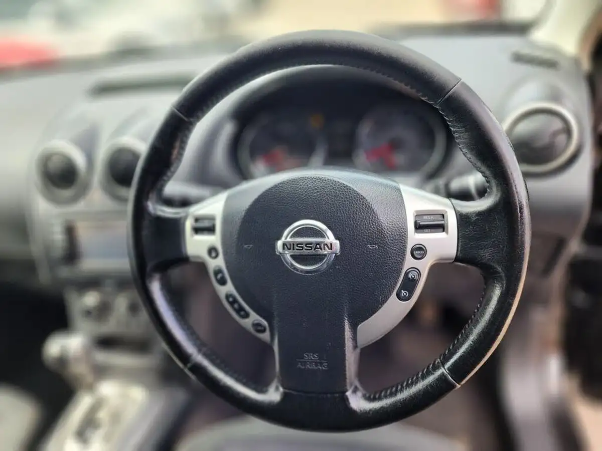 2012-nissan-qashqai2-20-n-tec-4wd-cvt-big-12