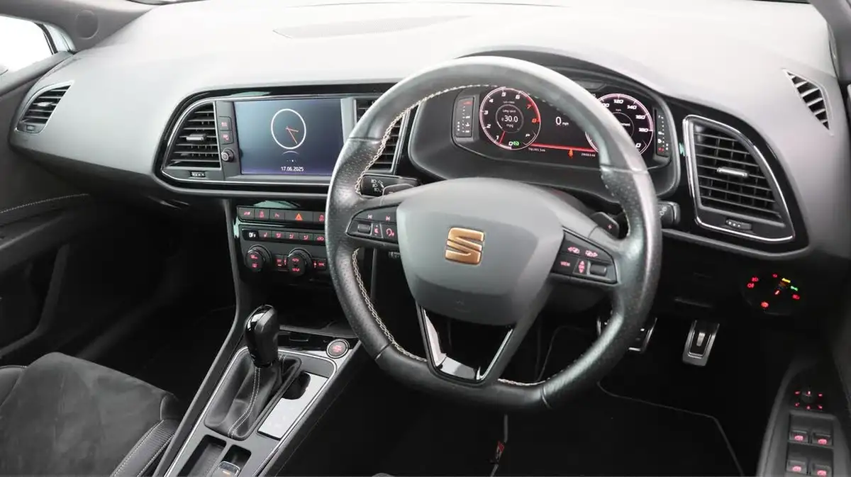 2020-seat-leon-20-tsi-cupra-lux-big-9