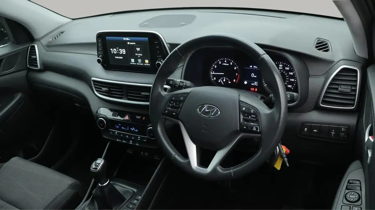 2019-hyundai-tucson-16-gdi-se-nav-big-9