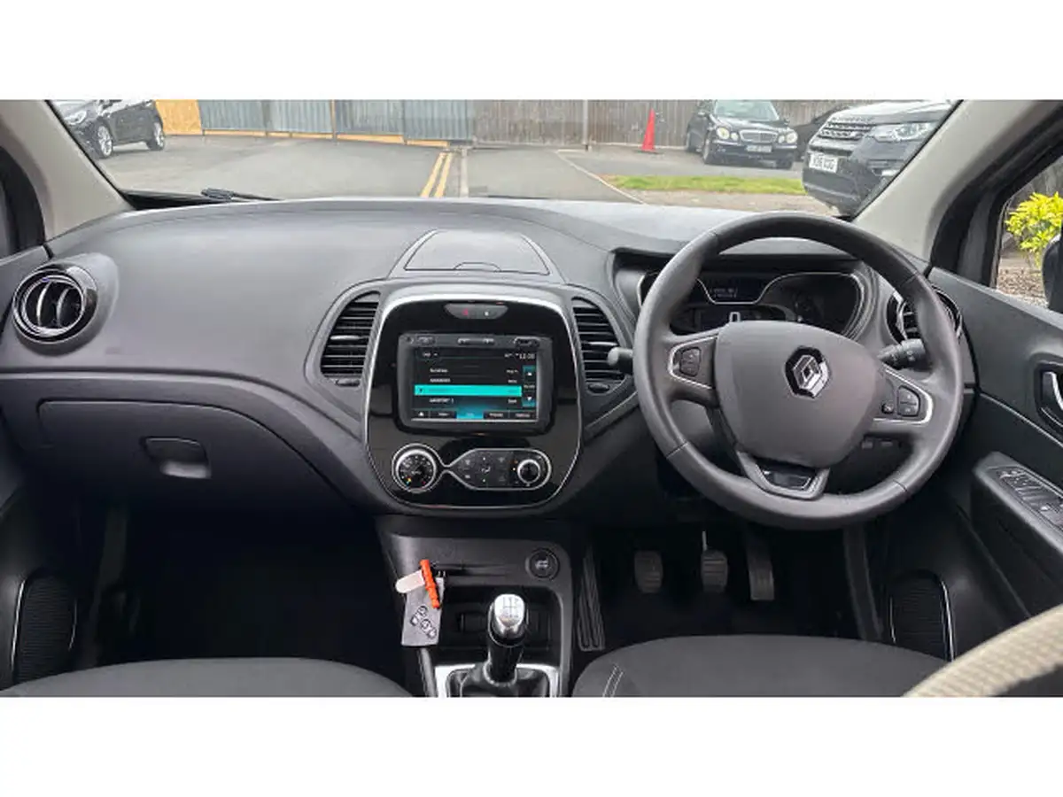 2019-renault-captur-09-tce-iconic-big-9