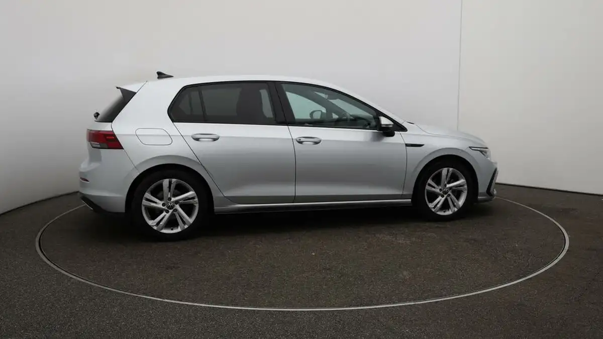 2020-volkswagen-golf-15-tsi-r-line-150ps-hatchback-5d-big-41