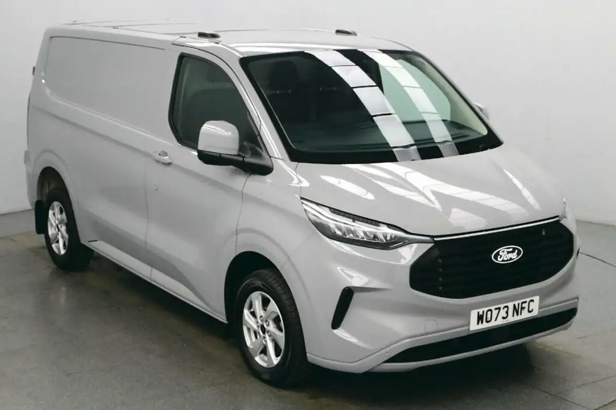 2023-ford-transit-custom-20tdci-320-l1h1-limited-136pseu6e-panel-van-1996cc-auto-big-9