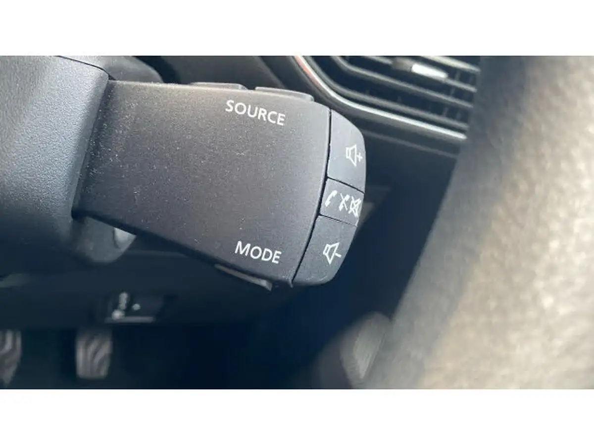2021-dacia-sandero-10-tce-essential-90bhp-big-25