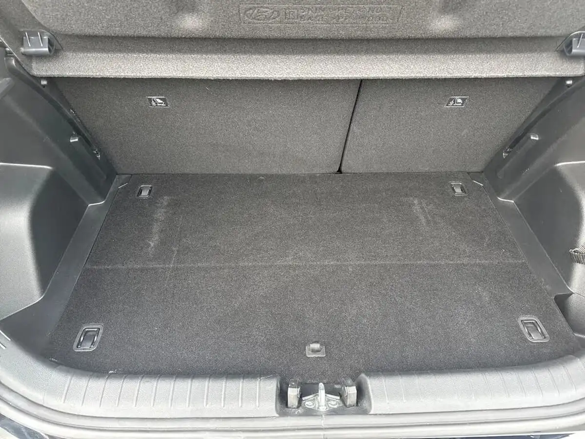 2024-hyundai-i20-10-t-gdi-premium-dct-big-13