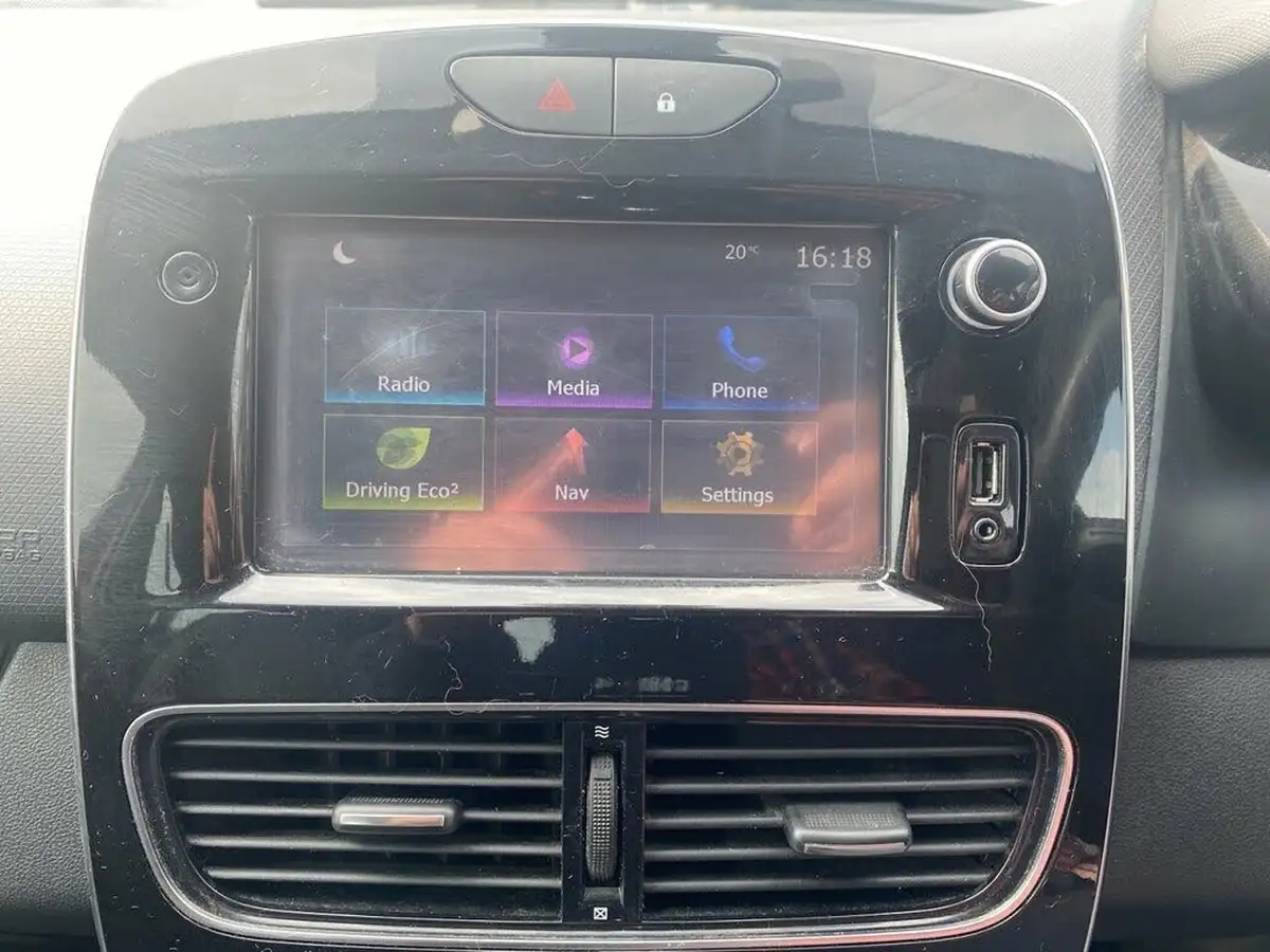2017-renault-clio-15dci-dynamique-nav-big-18