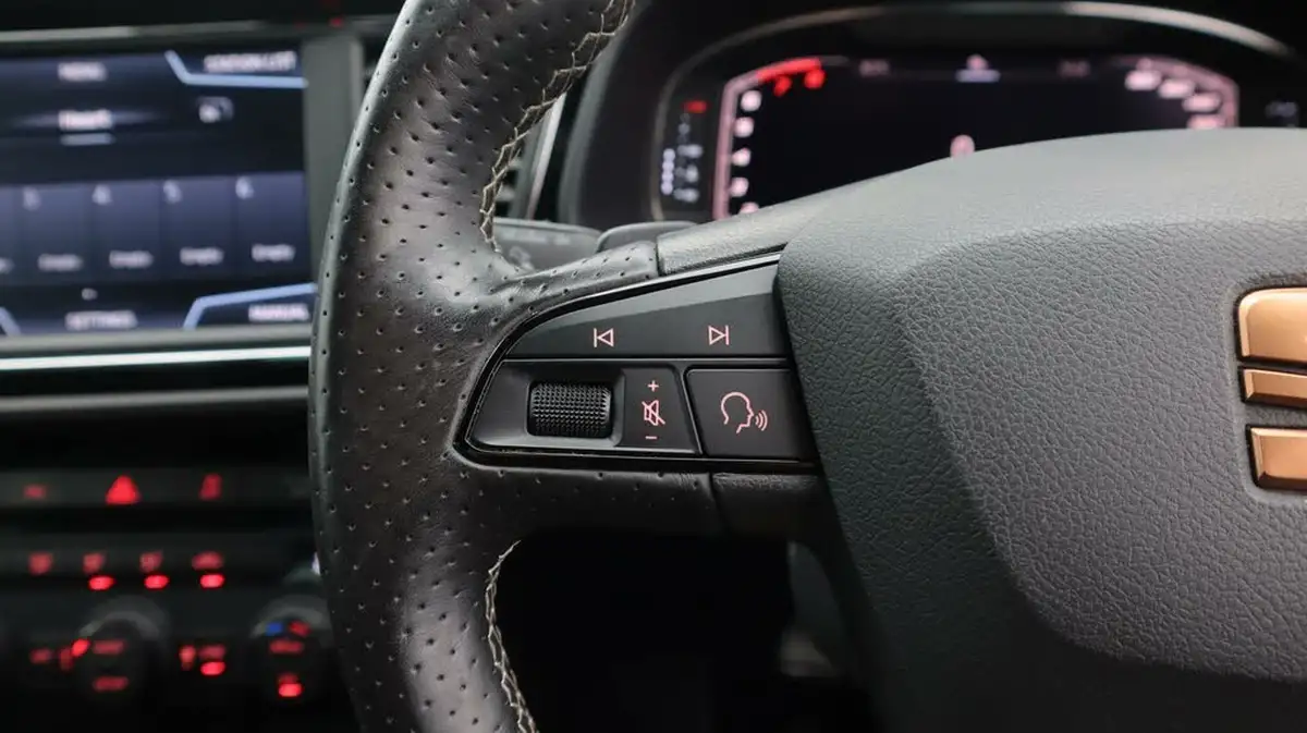 2020-seat-leon-20-tsi-cupra-290-big-21