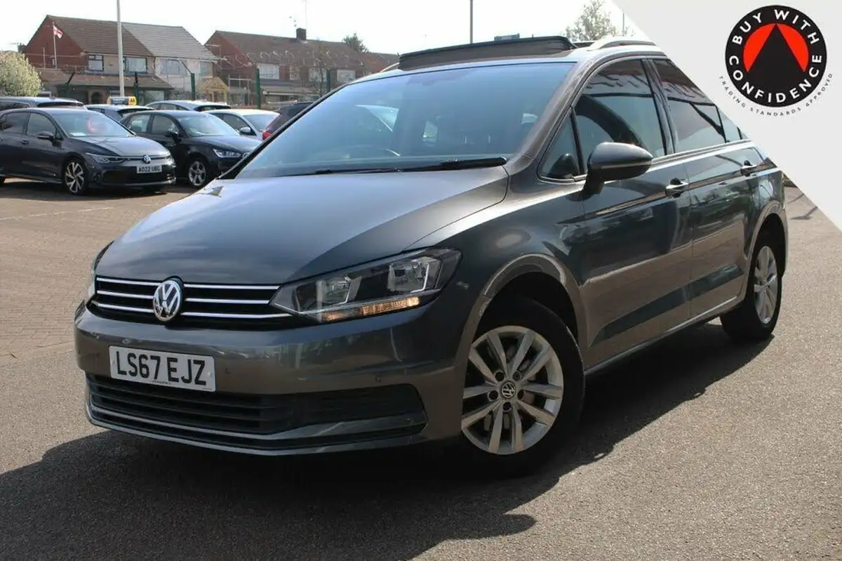2017-volkswagen-touran-16tdi-se-family-dsg-big-3
