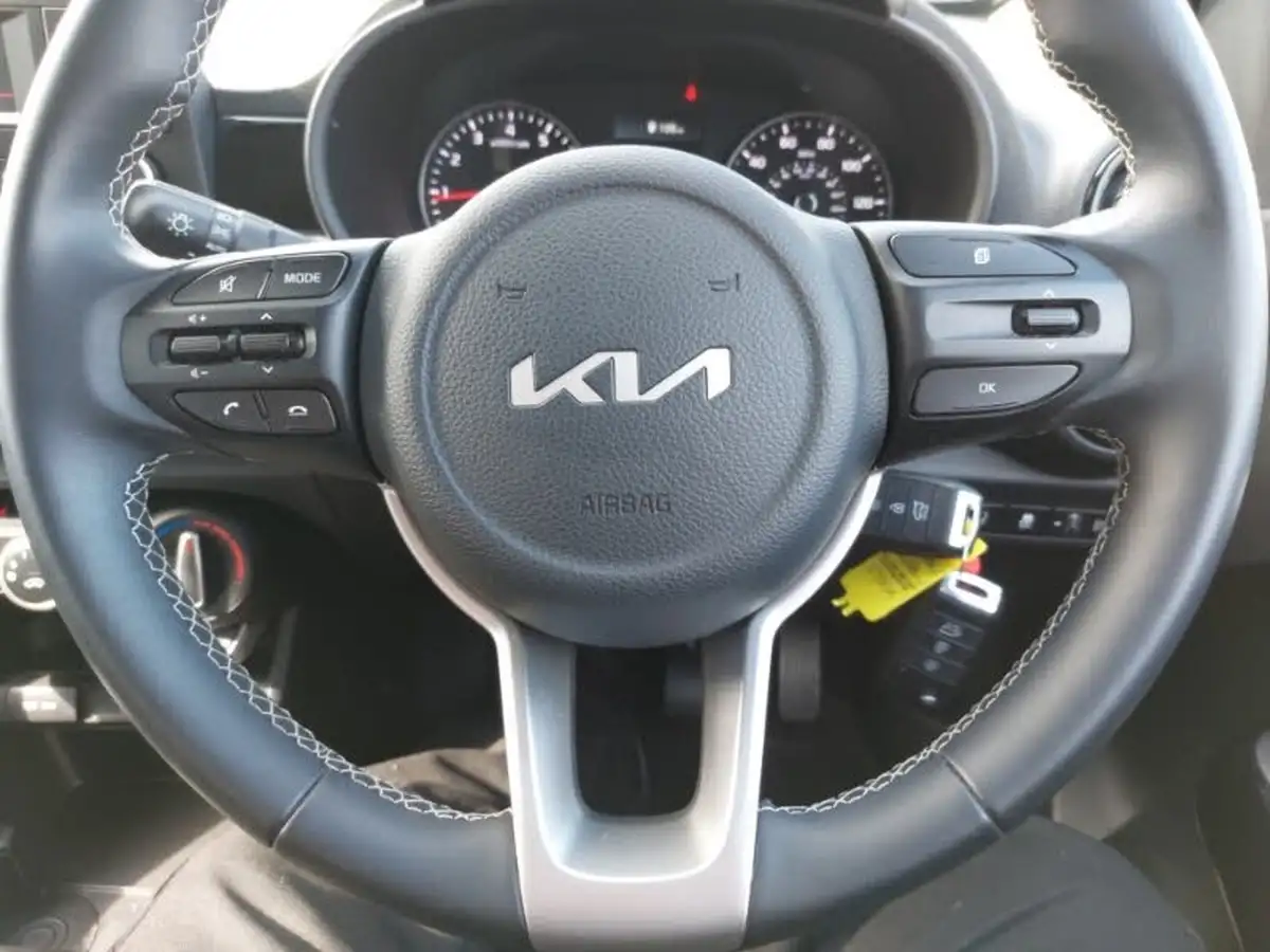 2023-kia-picanto-10-2-big-12