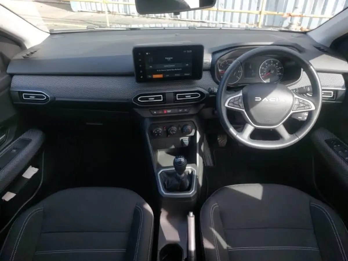 2023-dacia-sandero-10-tce-expression-90bhp-big-2