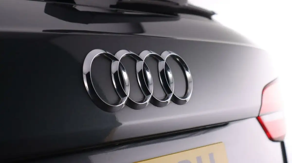 2018-audi-a4-avant-14-tfsi-s-line-tronic-big-21