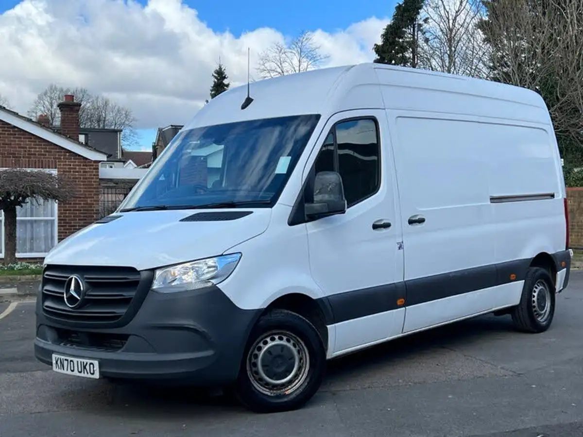 2020-mercedes-benz-sprinter-21cdi-314-l1h1-panel-van-big-30