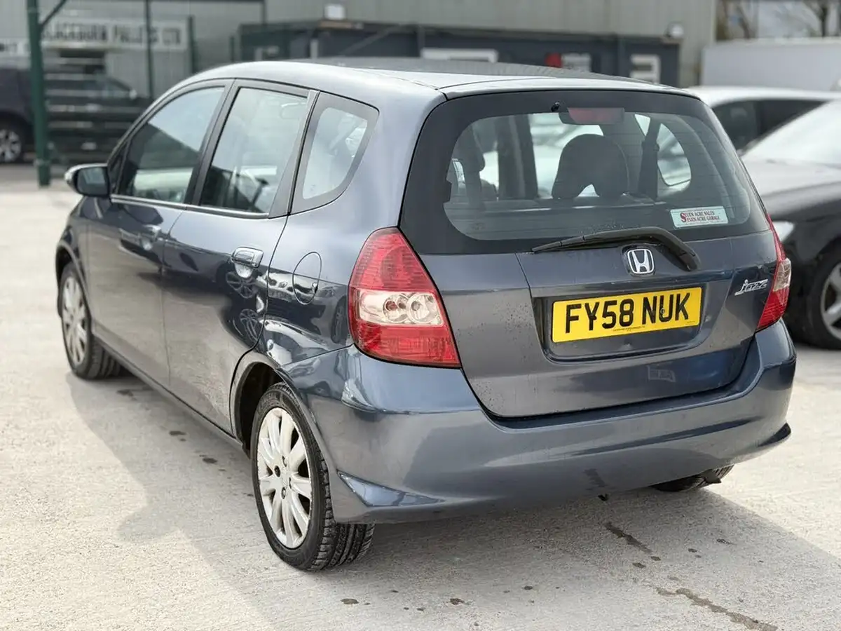 2008-honda-jazz-14-se-big-2