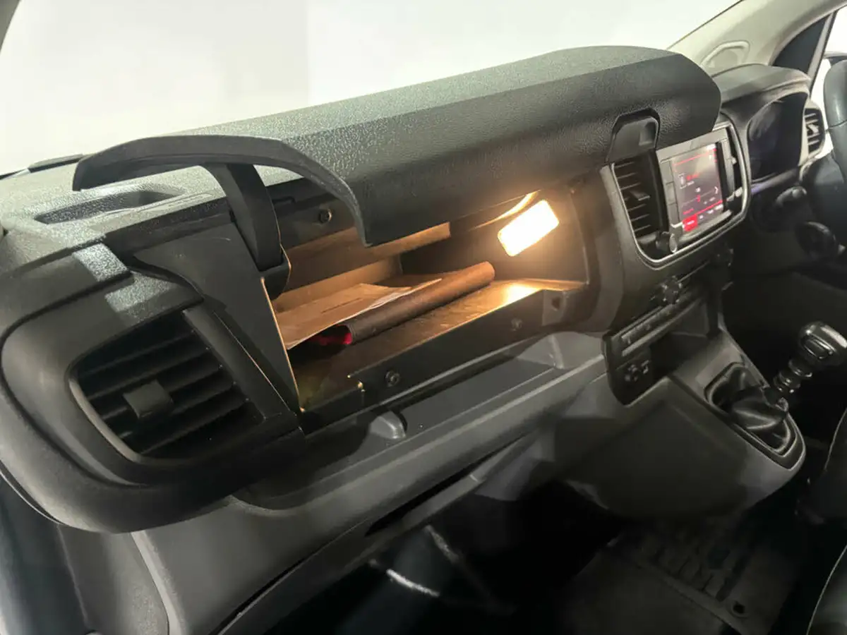 2021-citroen-dispatch-15bluehdi-enterprise-pro-m-1000-big-39