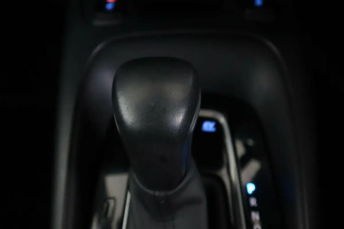 2020-toyota-corolla-18-vvt-i-icon-spare-wheel-hatchback-5d-big-37