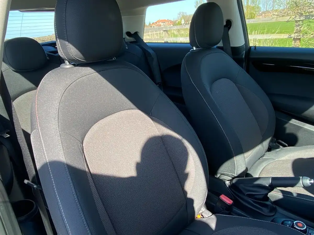 2021-mini-cooper-15-cooper-classic-hatchback-3d-auto-big-30