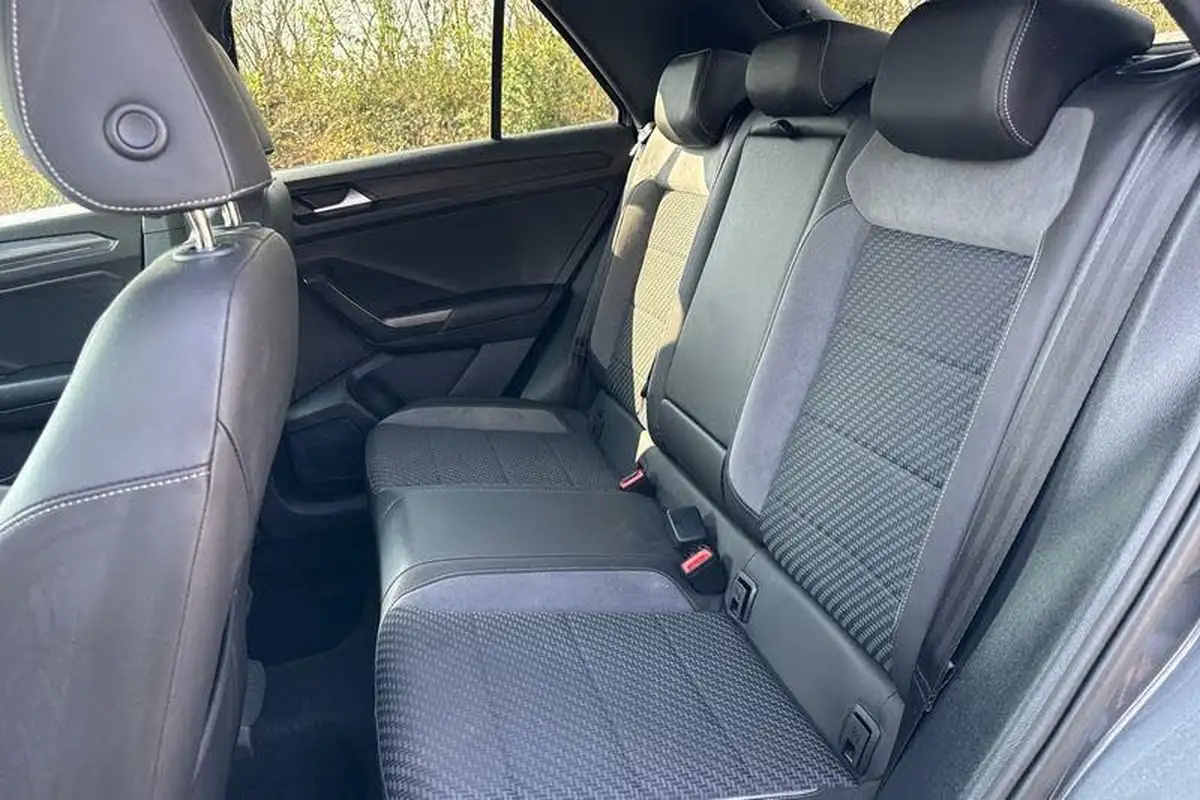 2021-volkswagen-t-roc-15-tsi-r-line-hatchback-5d-big-34
