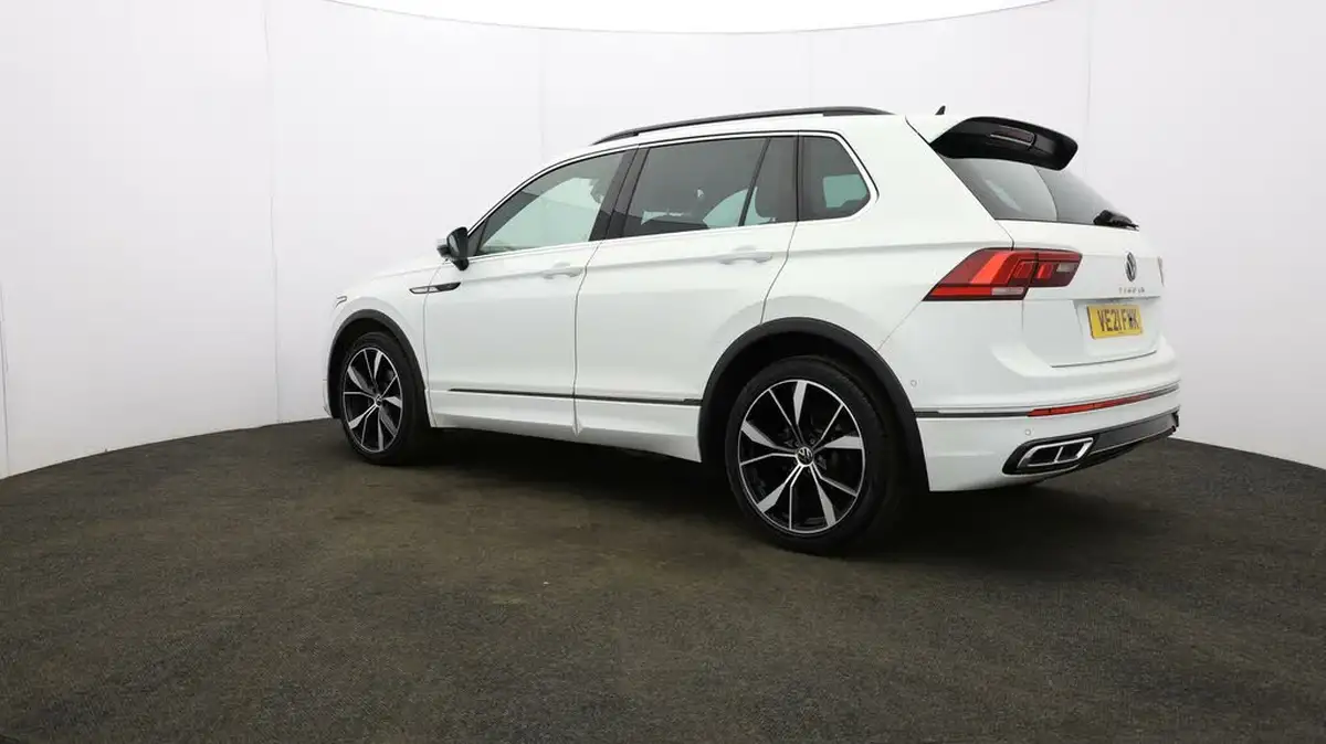 2021-volkswagen-tiguan-15-tsi-r-line-big-4