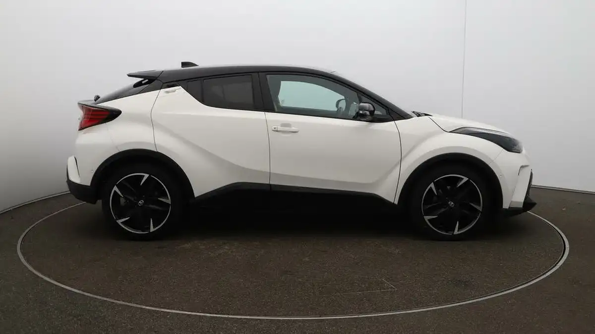 2022-toyota-c-hr-18-vvt-i-gr-sport-big-41