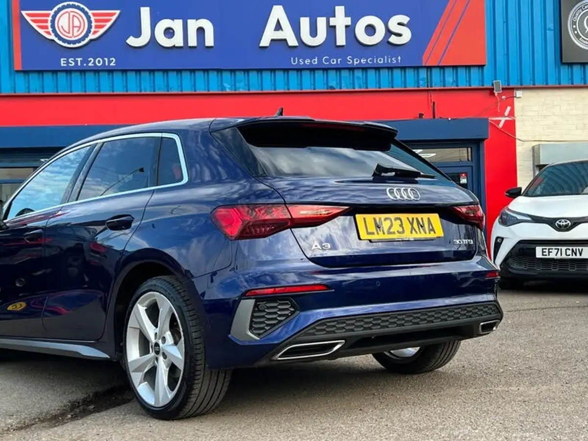 2023-audi-a3-10-30-tfsi-s-line-sportback-5d-tronic-big-33