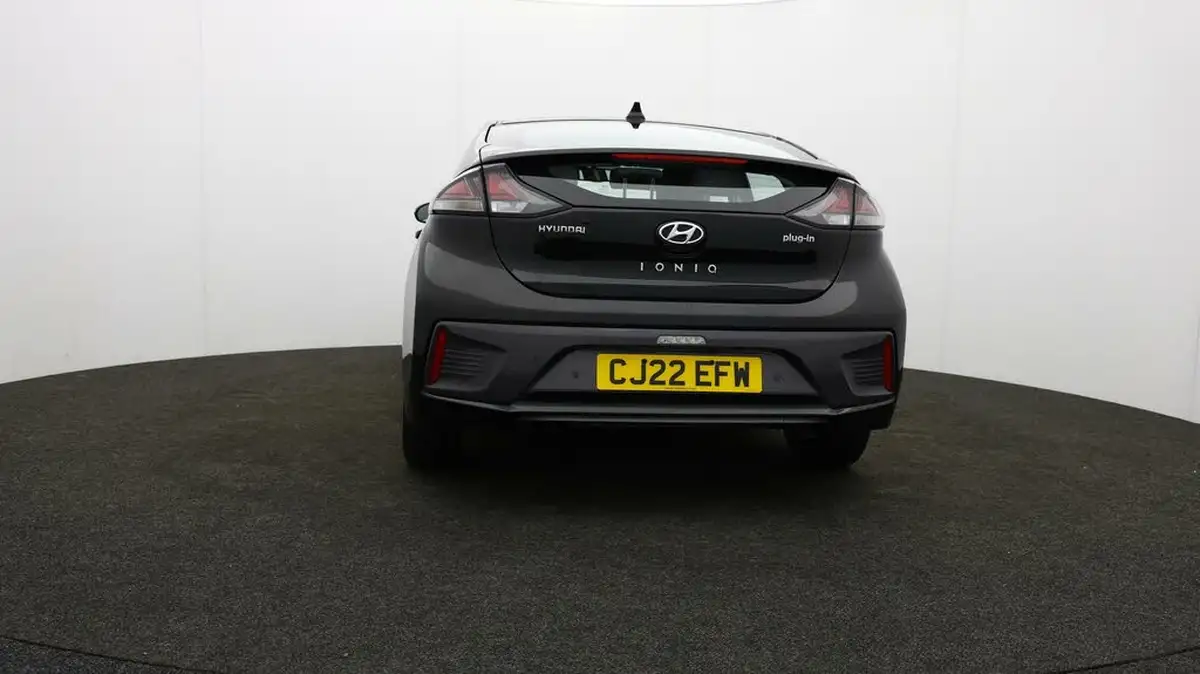 2022-hyundai-ioniq-16-gdi-premium-plug-in-hybrid-big-46