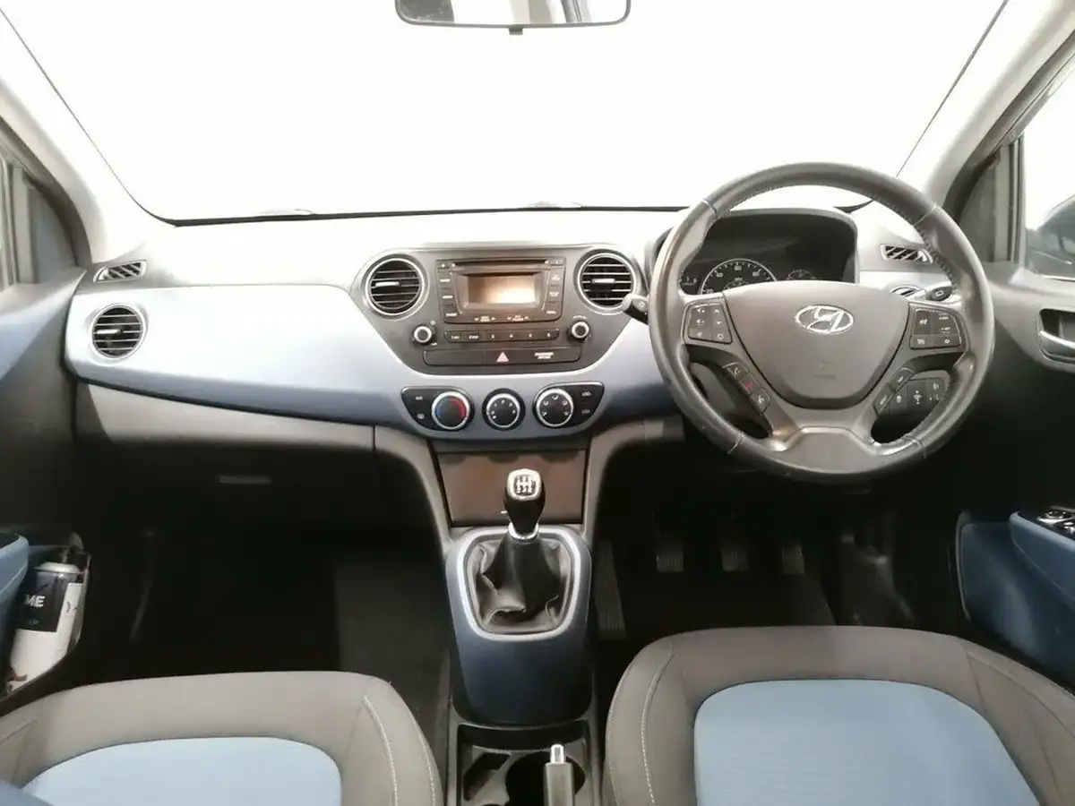 2014-hyundai-i10-10-premium-big-9