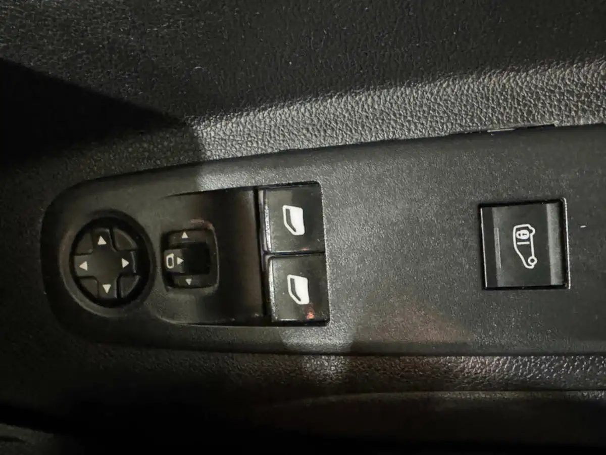 2020-citroen-berlingo-15bluehdi-950-enterprise-100pseu6dt-e-ss-panel-big-16