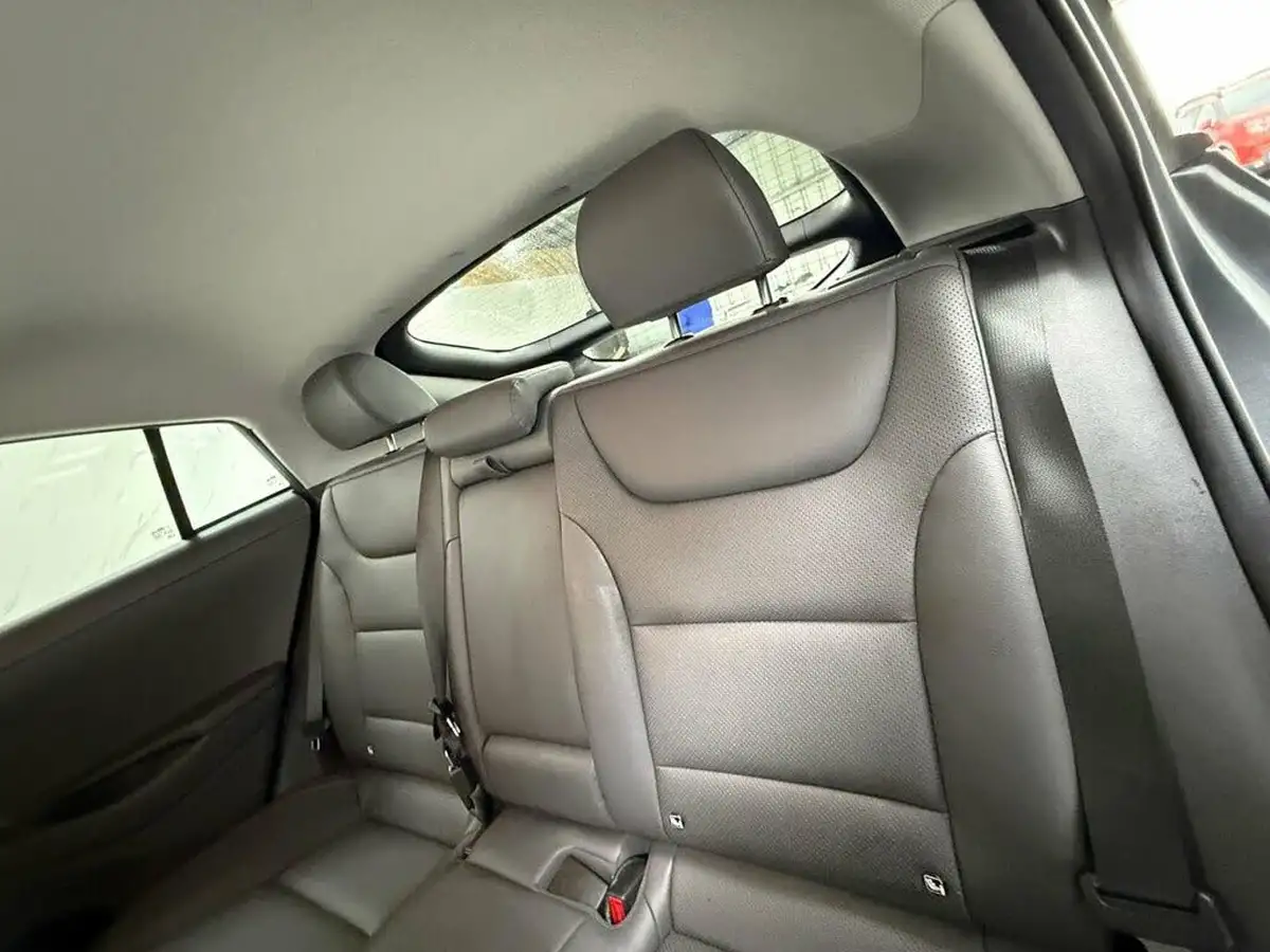 2020-hyundai-ioniq-e-premium-se-electric-100kw-big-17