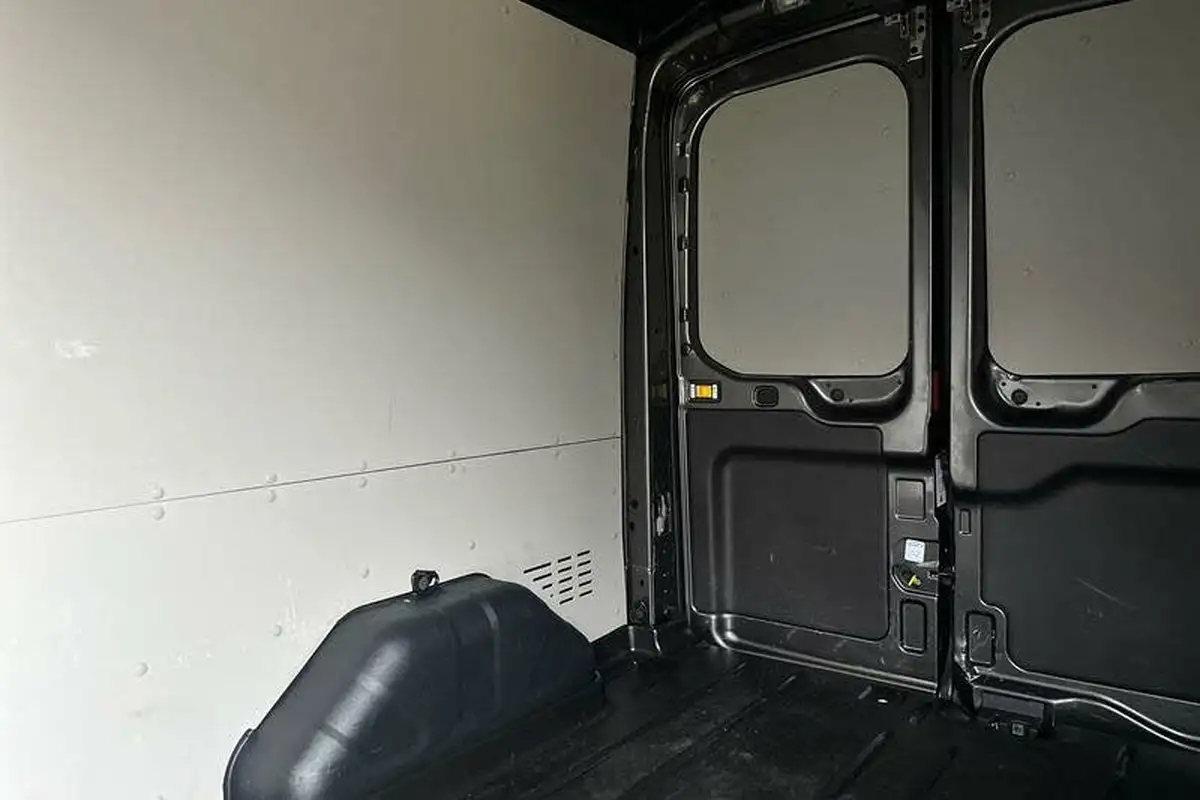 2022-ford-transit-20tdci-350-l2h3-leader-170pseu6d-panel-van-big-3