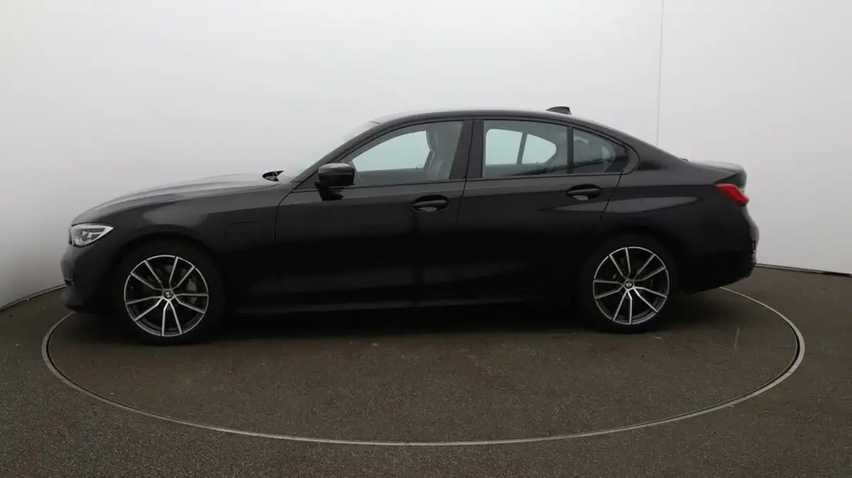 2020-bmw-3-series-big-56