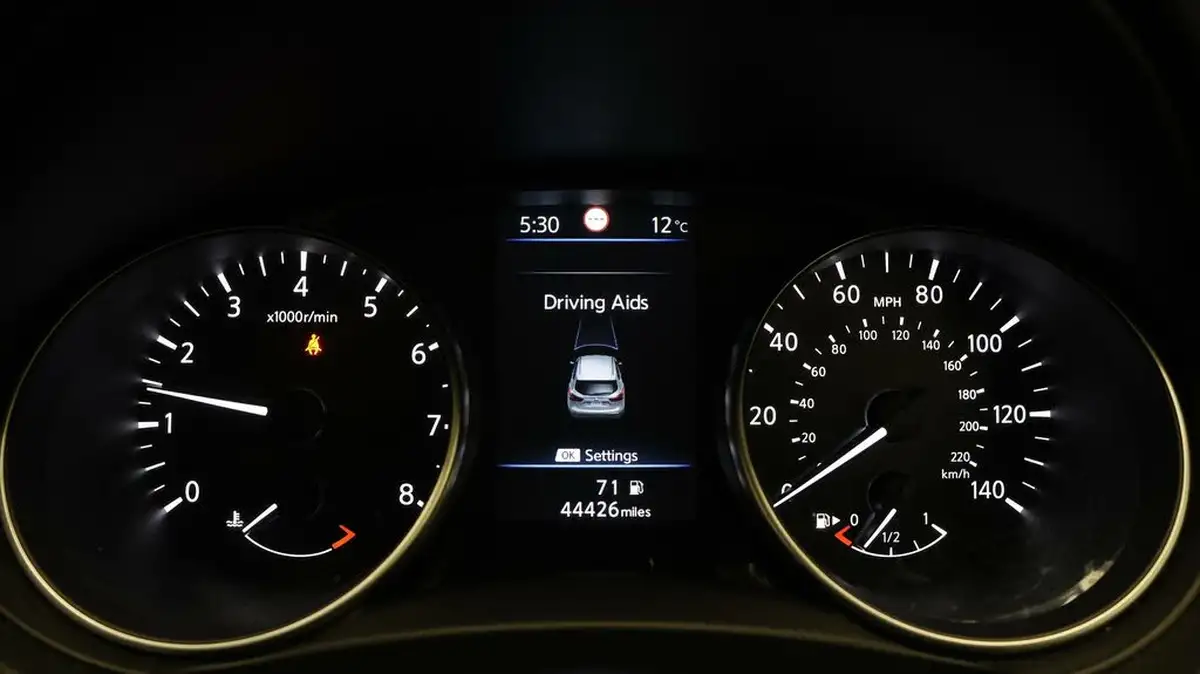 2021-nissan-qashqai-13-dig-t-n-motion-140ps-big-9