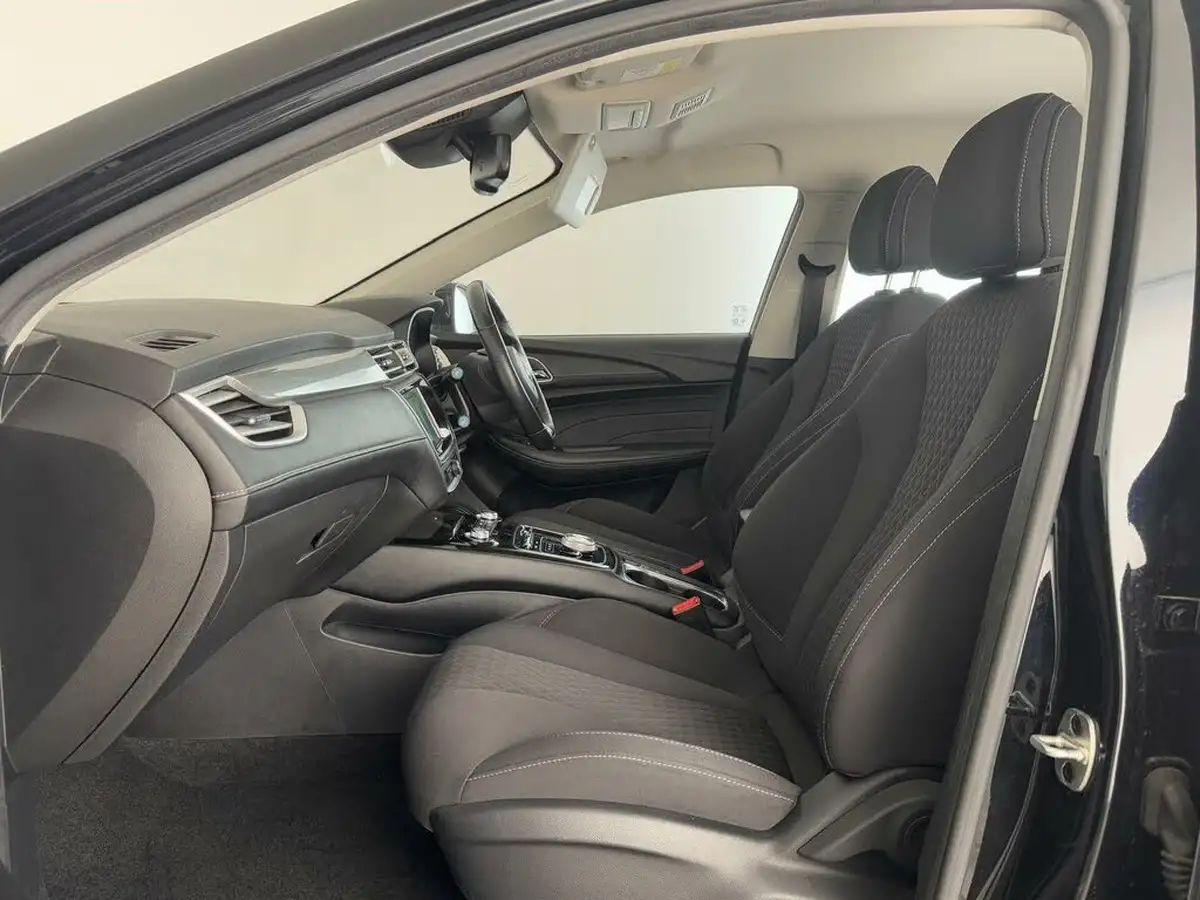 2021-mg-mg5-e-excite-ev-long-range-big-10