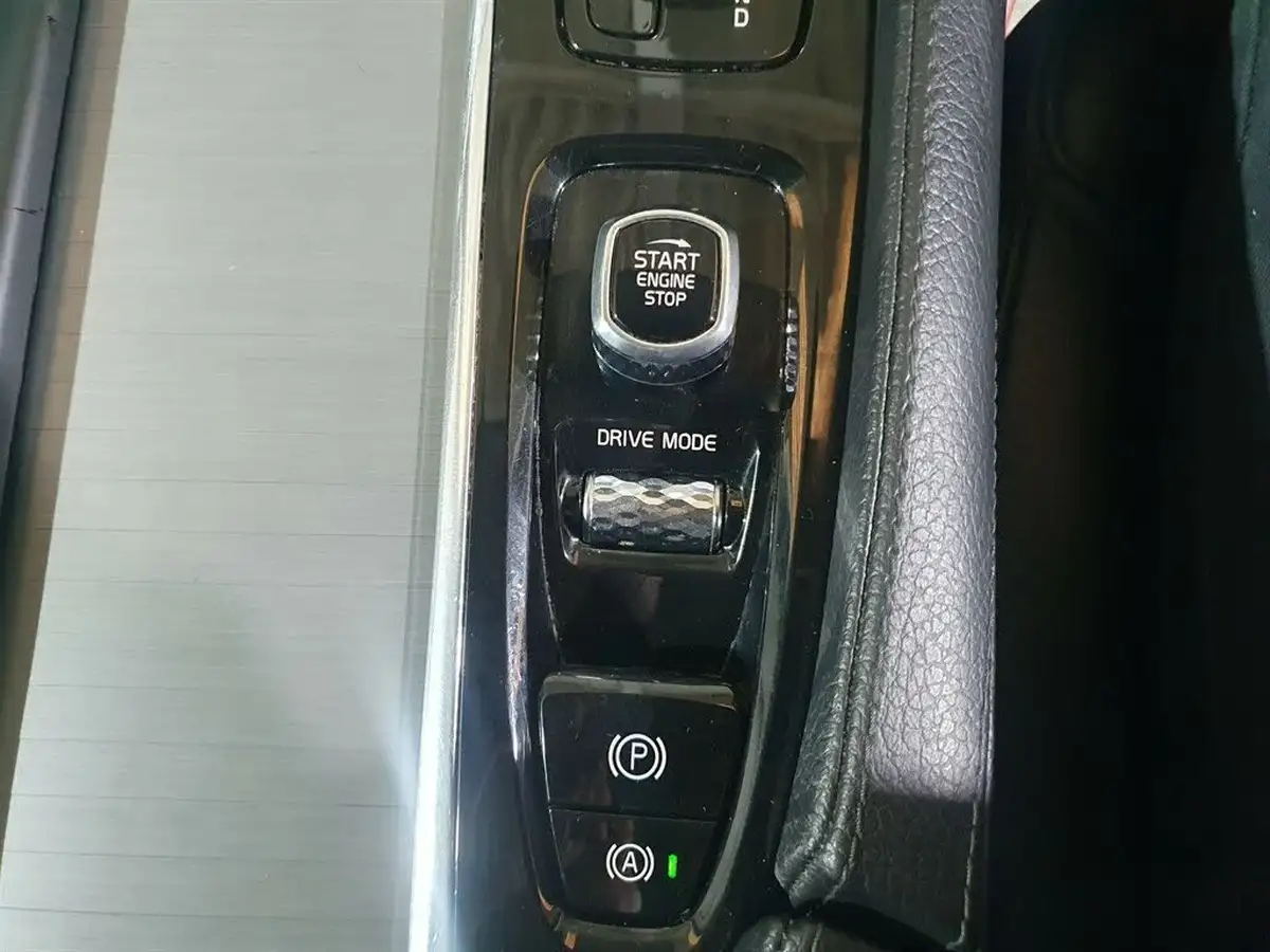 2019-volvo-xc90-20td-b5-momentum-big-21
