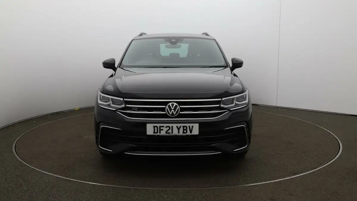 2021-volkswagen-tiguan-15-tsi-r-line-big-2